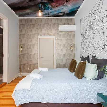 Rooms In Accommodation Shared In Rua Augusta Habitación en casa particular *